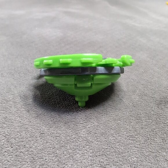 Beyblade Original Hasbro 2002 M-Turtle - Picture 3 of 8